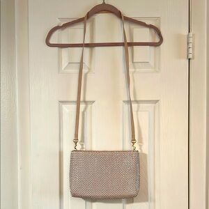 Vintage Whiting and Davis Blush Mesh bag. In great condition.